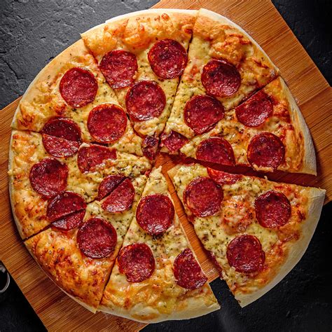 Pizza is the perfect food .